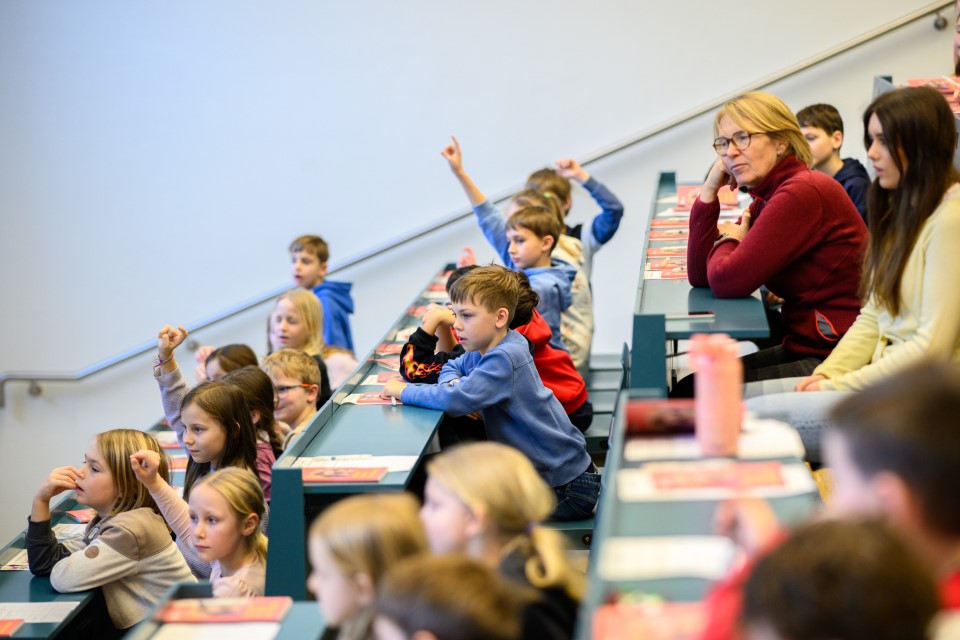 Uni für Kinder; HS1; Bibliothek; AAU; Universität Klagenfurt; Fotograf Thomas Hude; Aufnahmedatum 5. Februar 2026