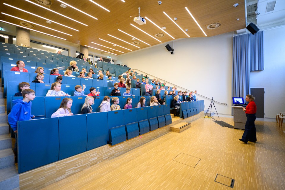 Uni für Kinder; HS1; Bibliothek; AAU; Universität Klagenfurt; Fotograf Thomas Hude; Aufnahmedatum 5. Februar 2026