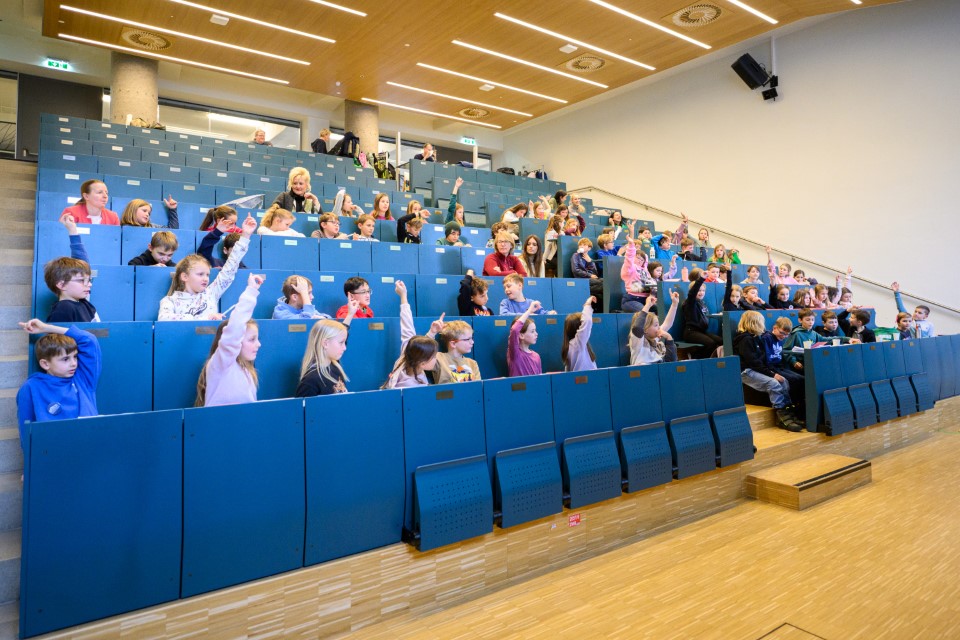 Uni für Kinder; HS1; Bibliothek; AAU; Universität Klagenfurt; Fotograf Thomas Hude; Aufnahmedatum 5. Februar 2026