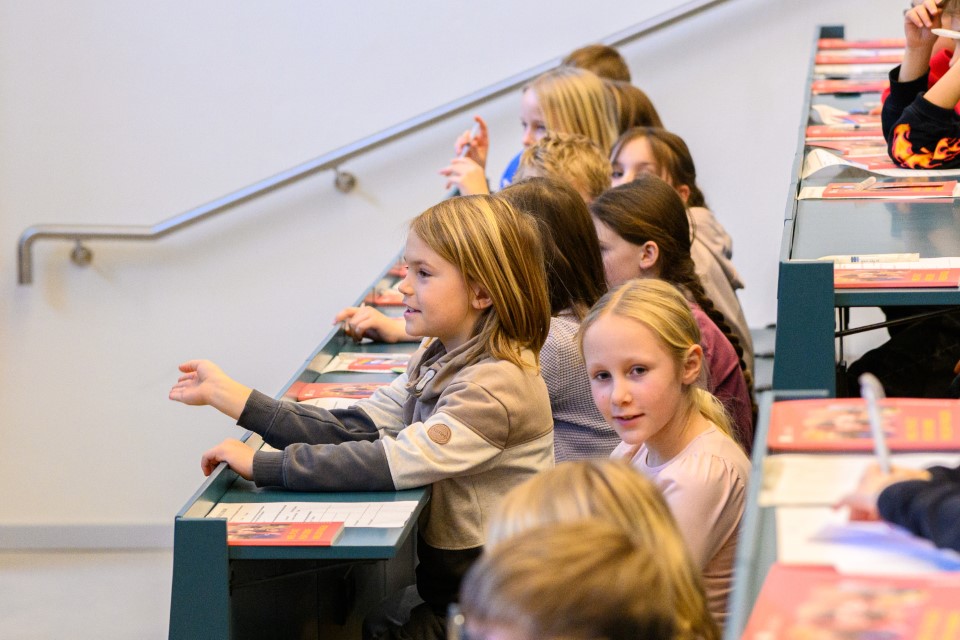 Uni für Kinder; HS1; Bibliothek; AAU; Universität Klagenfurt; Fotograf Thomas Hude; Aufnahmedatum 5. Februar 2026
