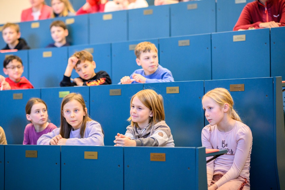 Uni für Kinder; HS1; Bibliothek; AAU; Universität Klagenfurt; Fotograf Thomas Hude; Aufnahmedatum 5. Februar 2026