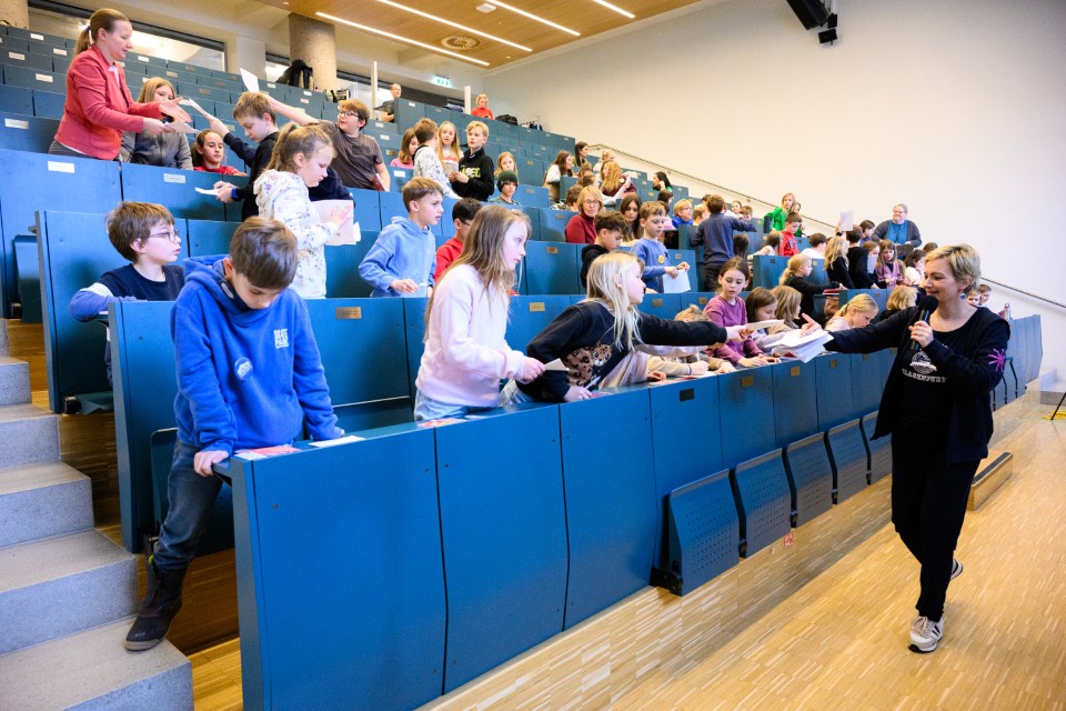 Uni für Kinder; HS1; Bibliothek; AAU; Universität Klagenfurt; Fotograf Thomas Hude; Aufnahmedatum 5. Februar 2026