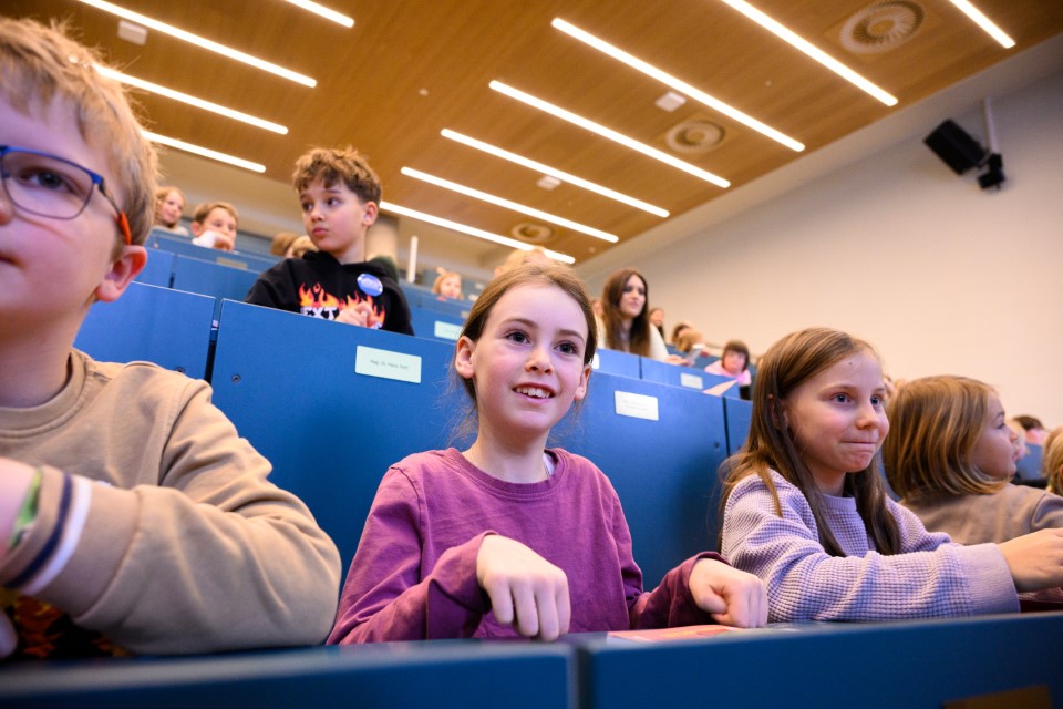 Uni für Kinder; HS1; Bibliothek; AAU; Universität Klagenfurt; Fotograf Thomas Hude; Aufnahmedatum 5. Februar 2026