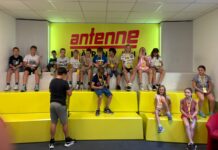 „Antenne macht Schule“ | Ogled radijske postaje